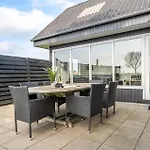 Two-bedroom In Holiday home