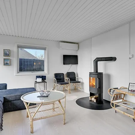 Holiday home Cozy In With House Sea View Hesselager