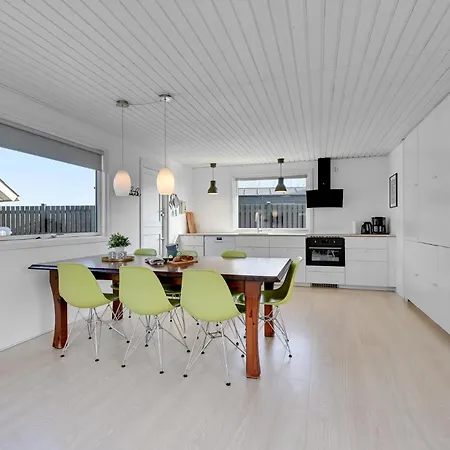 Two-bedroom In Σπίτι διακοπών *